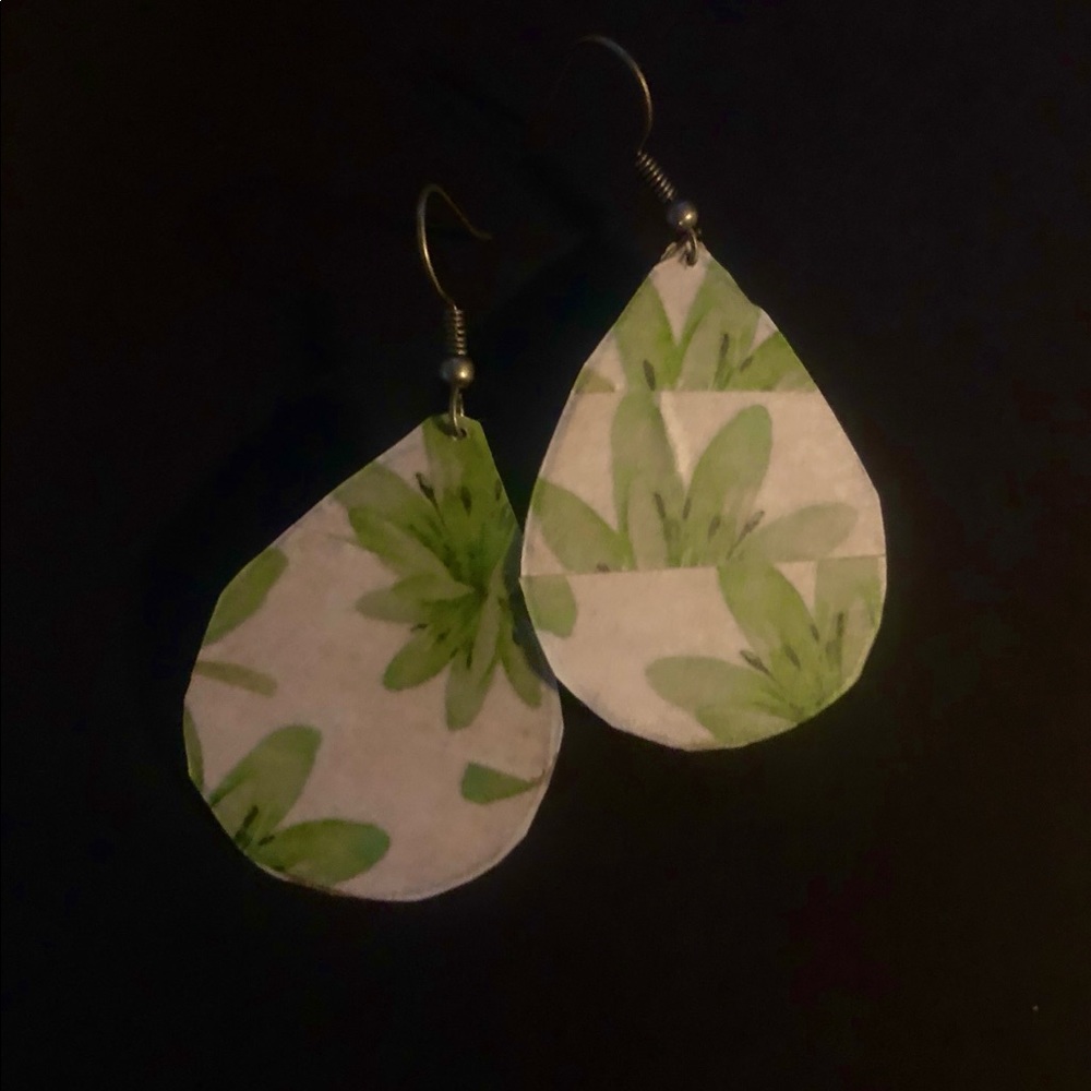 floral print earrings!!!